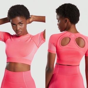 Gymshark Ultra Seamless Short Sleeve Crop Top Keyhole Bright Pink X-Small
